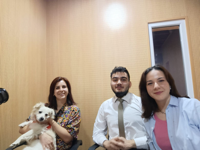Dr. Günnur Ege Bilgin, Neşe the dog, Arda Akgül and Ezgi Eylem Erdoğan after recording
